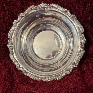 Taunton Sheridan Silversmiths  LTD 8” Candy/Nut Dish. Beautiful Vintage 1950’s